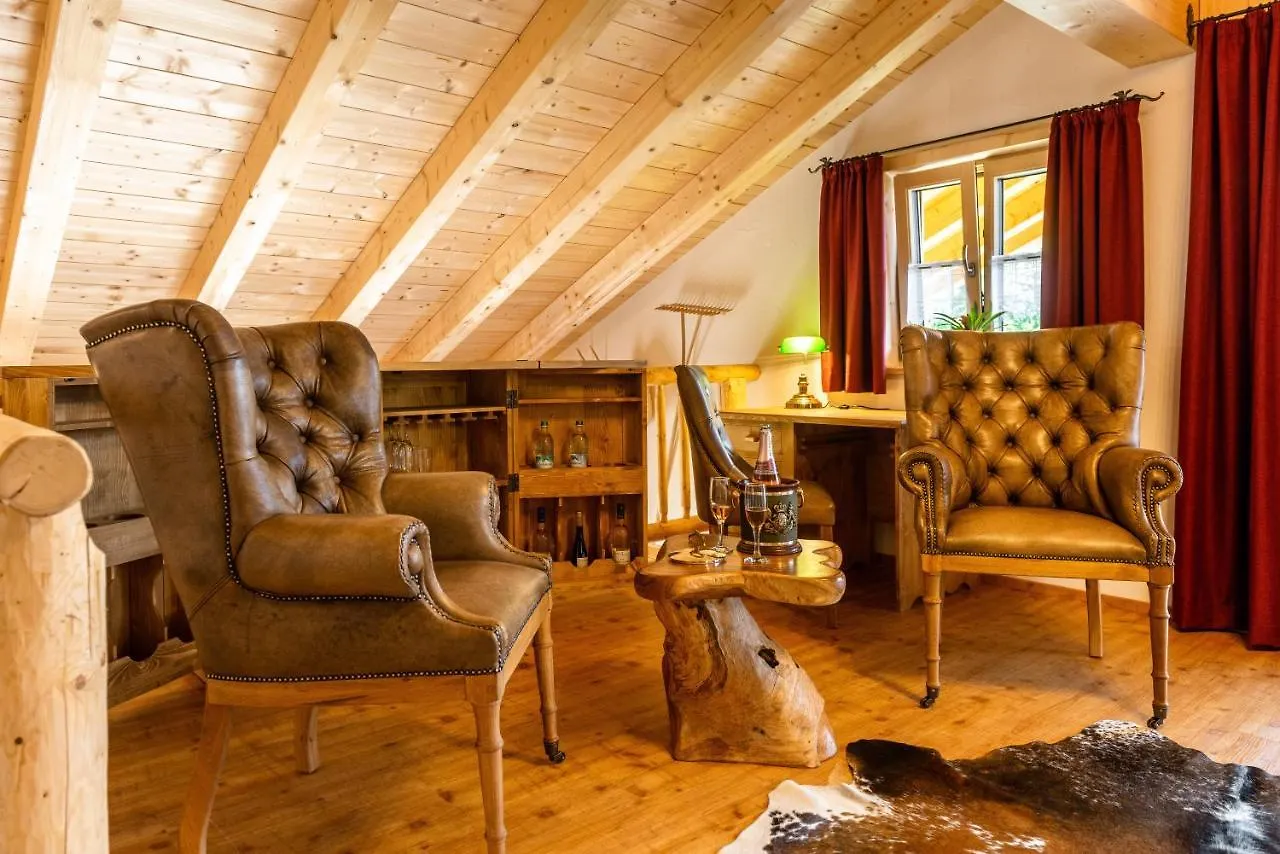 Alpenchalet St.Ulrich Krün アパート
